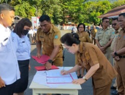 Pj Bupati Tamuntuan Serahkan SK Guru dan Nakes P3K