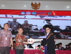 Bank SulutGo Serahkan Bantuan 1 Unit Bus Operasional ke Unsrat