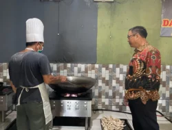 Pastikan Kehigienisan Makanan, Karutan Manado Pantau Area Dapur