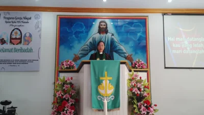 Pendeta Henny Lenny Martha Erungan, STh