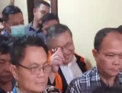 BREAKING NEWS : Ukir Sejarah, Ketua Sinode GMIM Kenakan Rompi Oranye