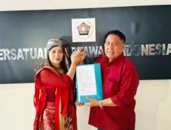Gunakan Pakaian Perang Minahasa, Sintya NC Bojoh Satu-satunya Srikandi Calon Ketua PWI Sulut
