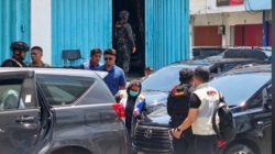 Penyidik KPK Geledah Kantor Kontraktor Tony Tanos di Ruko Marina Plaza Manado